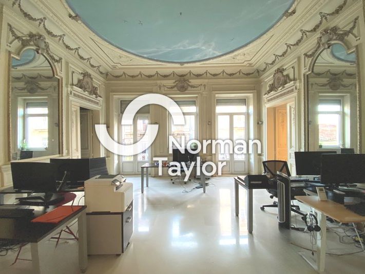 Vente bureaux 270 m² non divisibles
