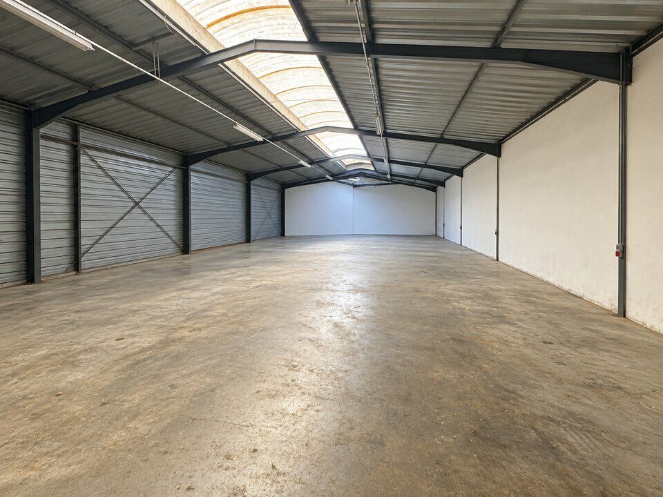 Location local d''activites 405 m² non divisibles