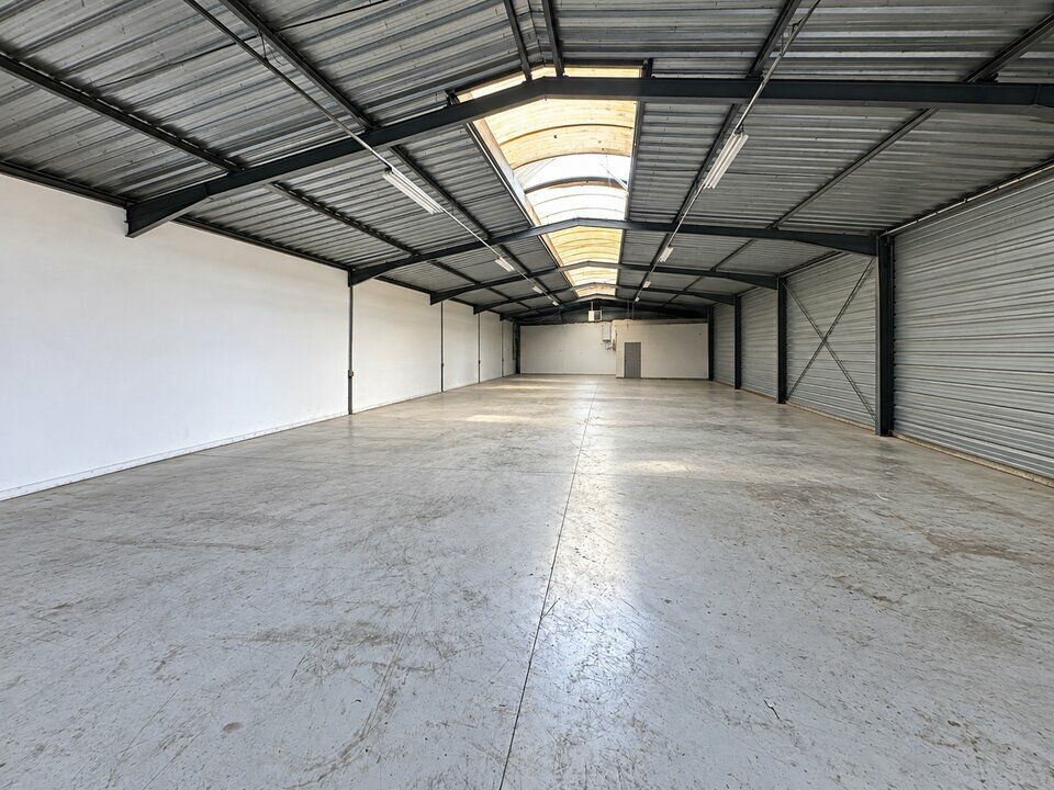 JOUÉ-LÈS-TOURS LOCAL D'ACTIVITÉ À LOUER DE 405 M² AVEC BUREAUX