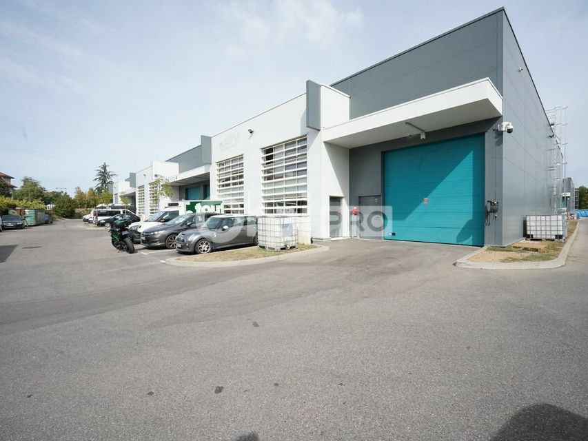 Vente local d''activites 250 m² non divisibles