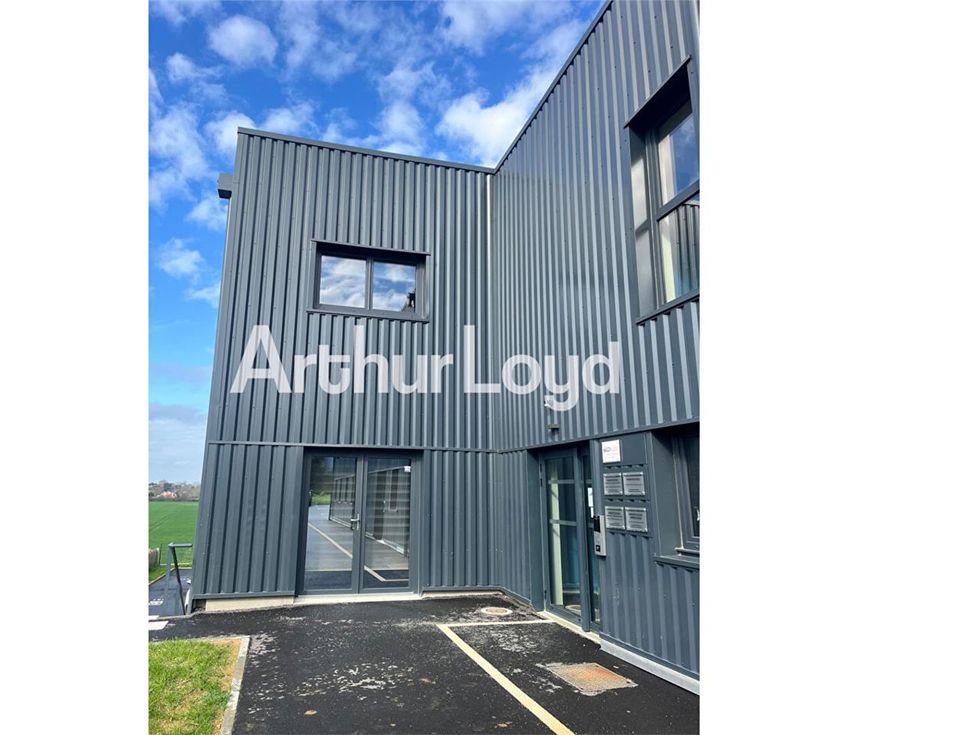 Location bureaux 95.00 m² à ROTS