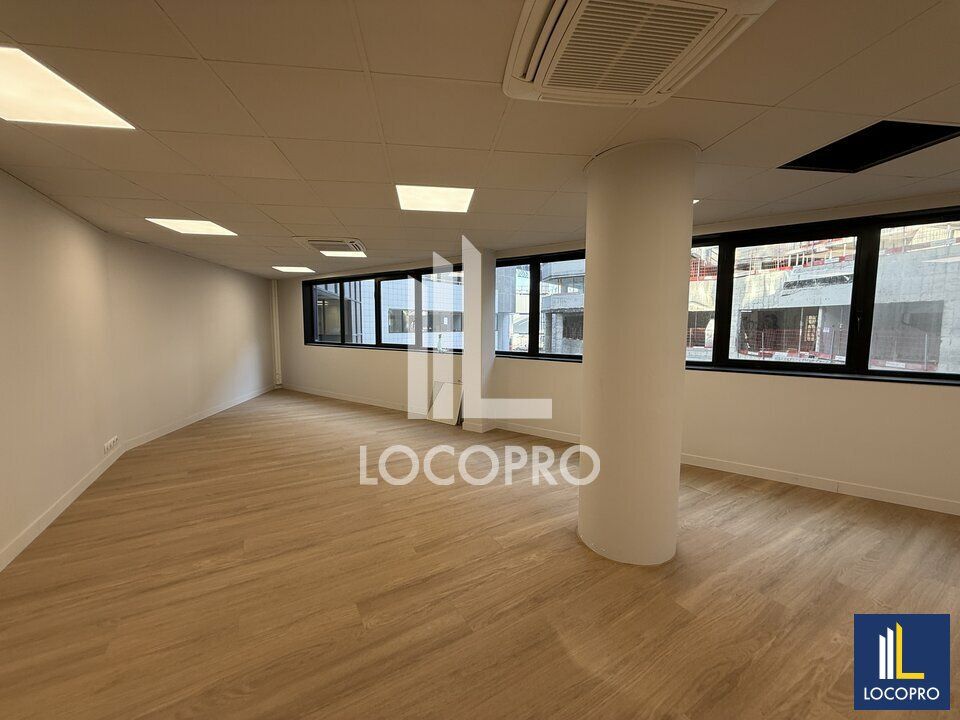 Location bureaux 66.3 m² non divisibles