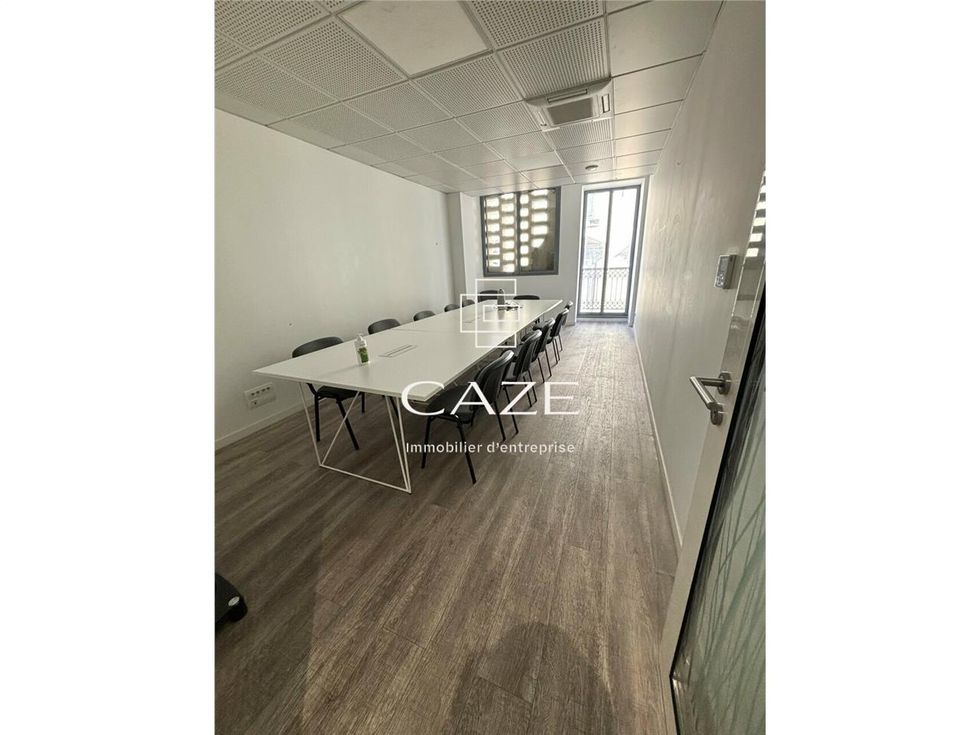 BUREAUX DE STANDING À LOUER – BORDEAUX HYPER-CENTRE, À PROXIMITÉ DES QUINCONCES