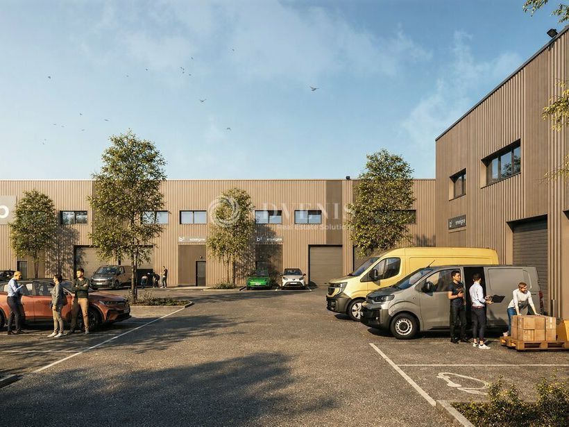 Vente local d''activites 6117 m² divisibles à partir de 269 m²