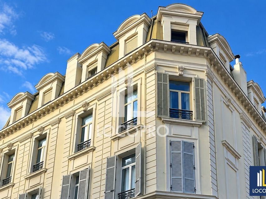 Vente bureaux 151 m² non divisibles