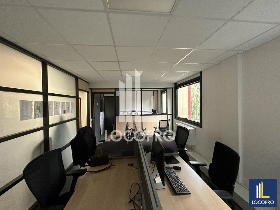 A LOUER - BUREAUX - 264 M2 - SAINT LAURENT DU VAR