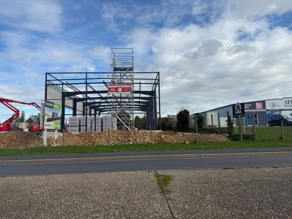 Location local commercial 540 m² non divisibles