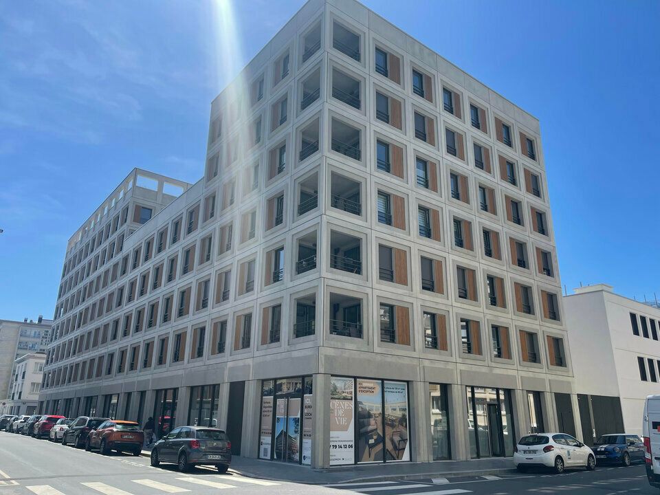 A VENDRE - LE HAVRE / CENTRE VILLE - MURS COMMERCIAUX - 149 M2