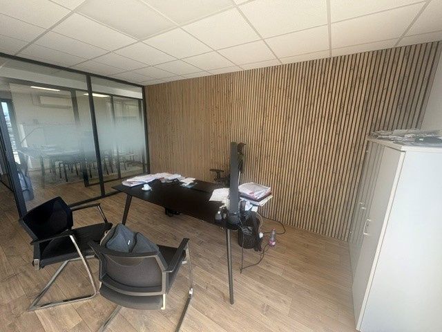Vente bureaux 72 m² à Andrézieux-Bouthéon