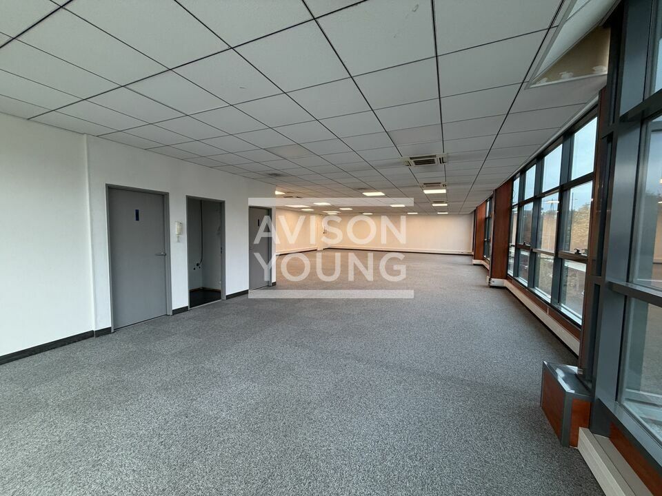 A louer local d'activité 990 m² - NOISY LE SEC