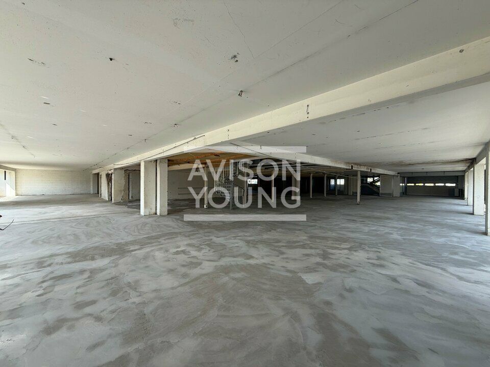 A louer local d'activités d'une superficie de 1 488 m² environ sur CAP 18 - PARIS