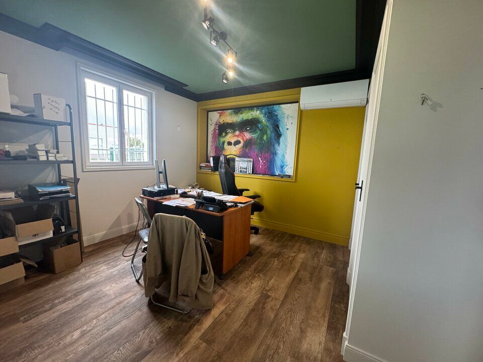 VERETZ LA PIDELLERIE LOCAL D'ACTIVITES A VENDRE 250 M² TERRAIN 1 552 M²