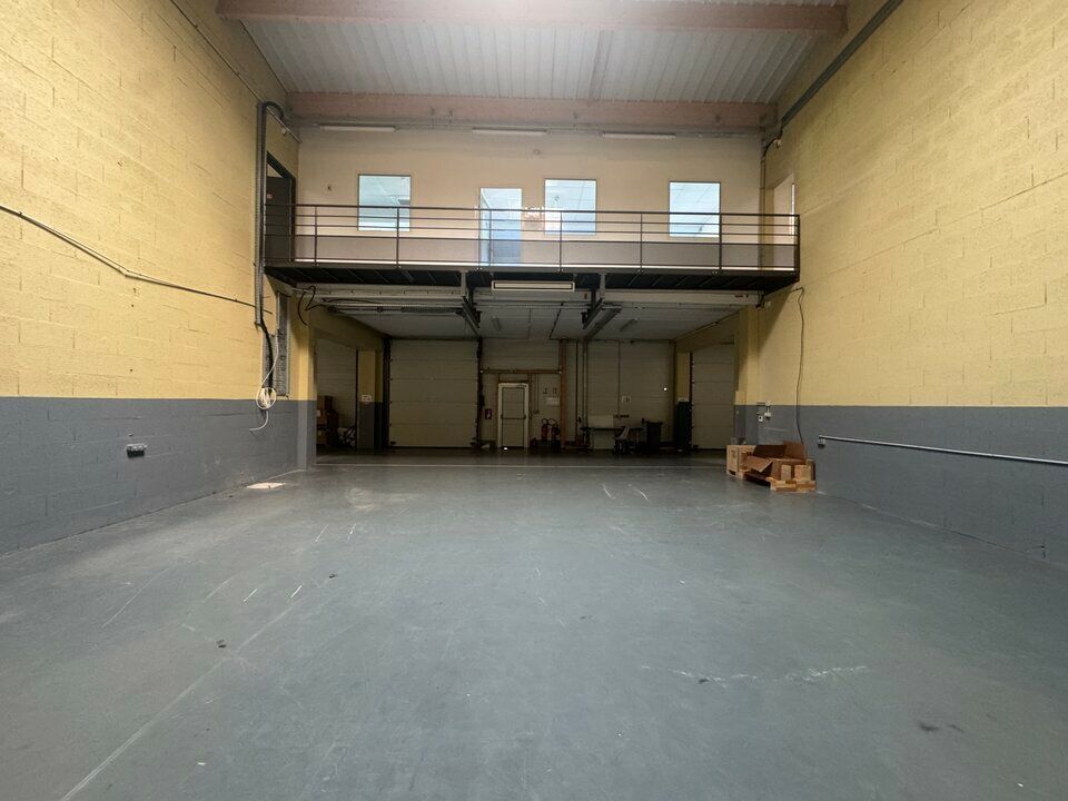Vente local d''activites 206 m² non divisibles