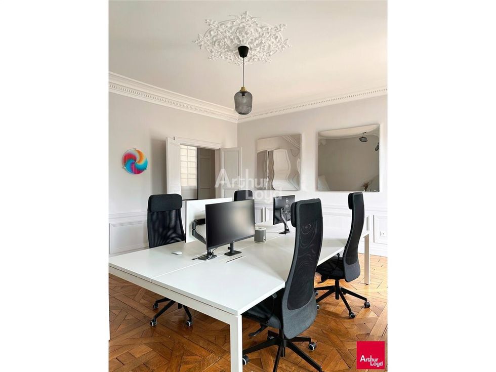 RENNES - BUREAUX A LOUER - PROCHE PLACE DES LICES