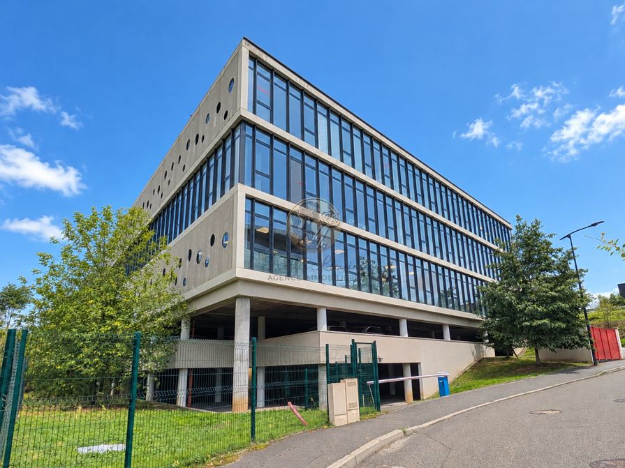 Vente bureaux 120 m² à Brignais