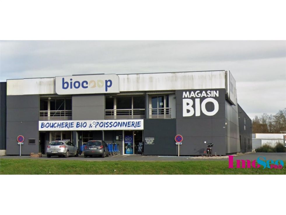 Location local commercial 1200 m² non divisibles