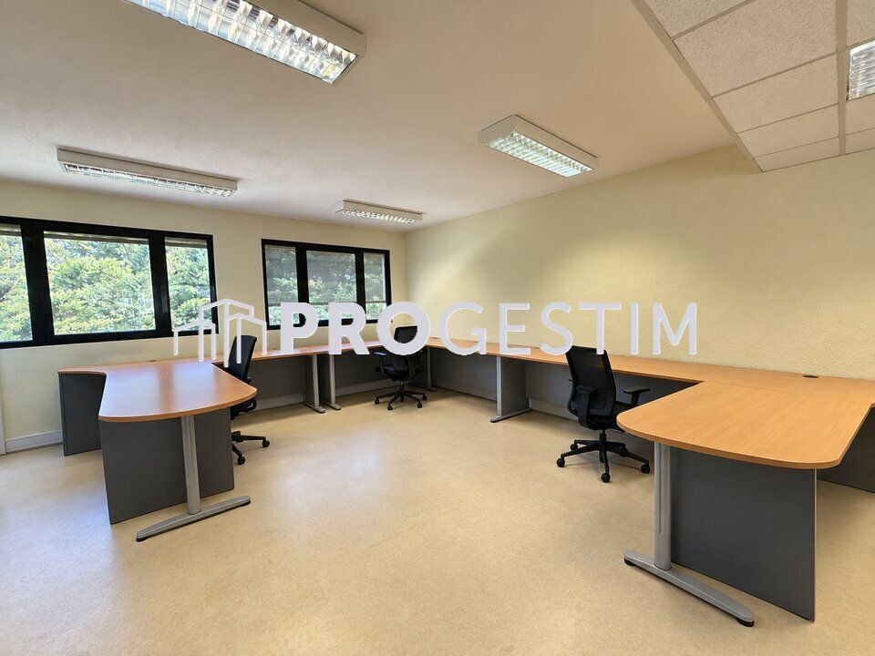 Vente bureaux 133.8 m² non divisibles