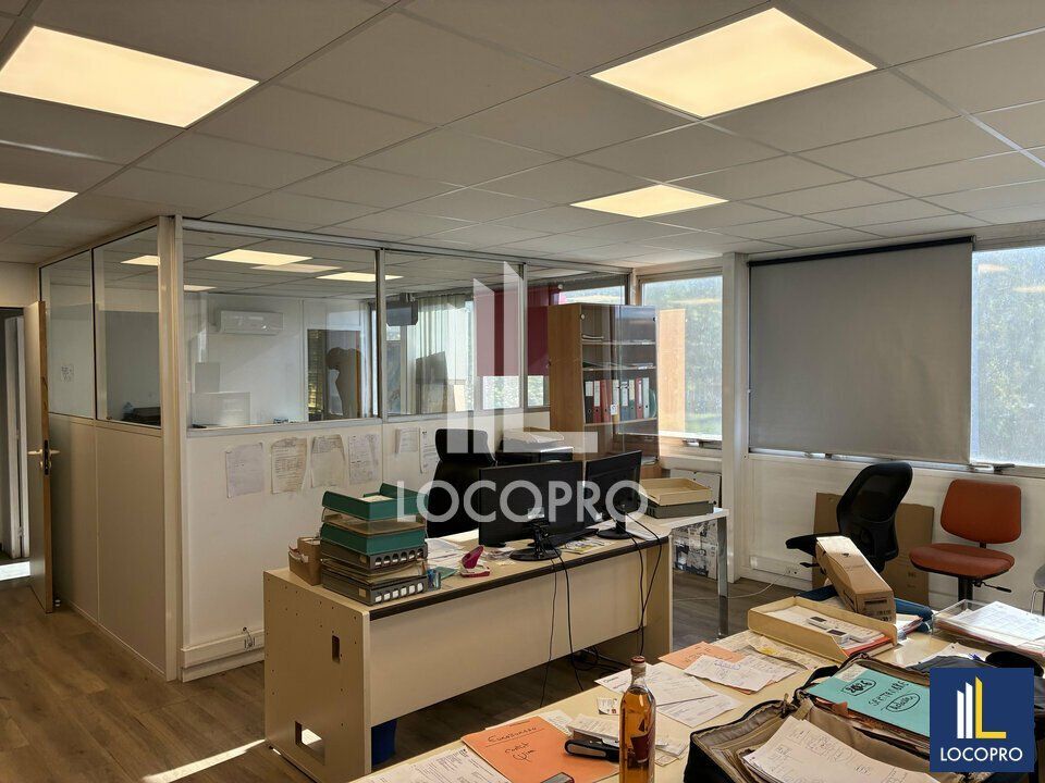 A LOUER - LOCAL D'ACTIVITÉ - 700M2 - CARROS