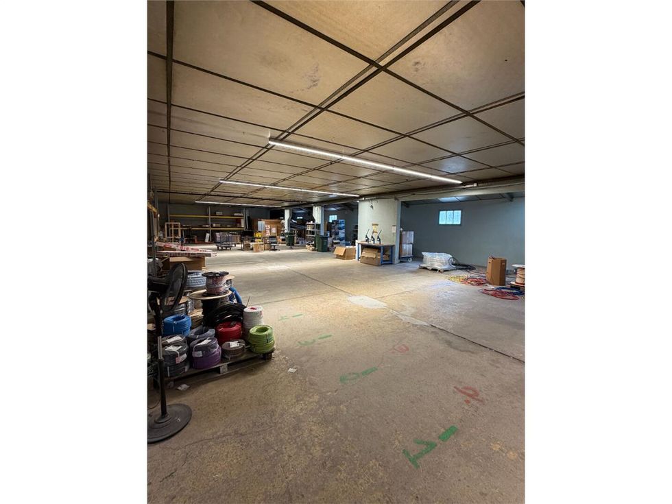 Location local 400.00 m² à LIMOGES