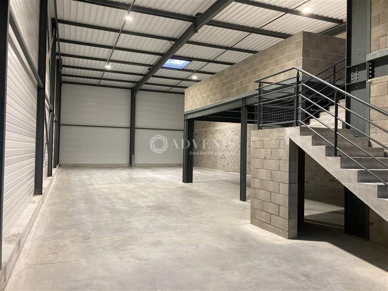 Vente local d''activites 392 m² non divisibles