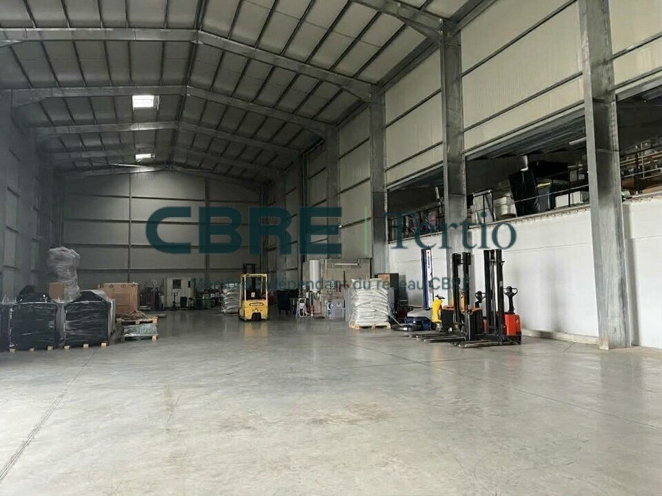 Vente entrepot 1730 m² non divisibles