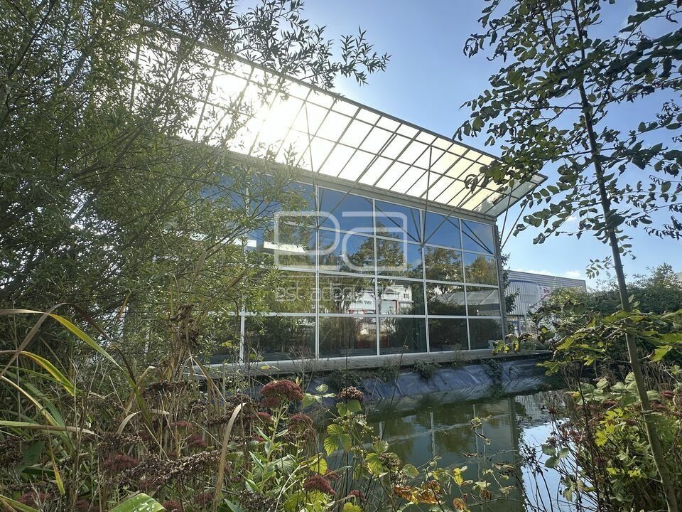 Vente local d''activites 381.5 m² non divisibles