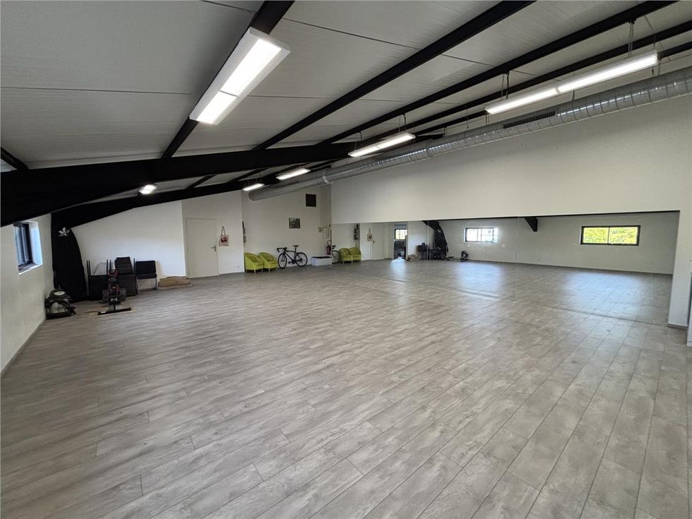 Location local commercial 110 m² à Biarritz