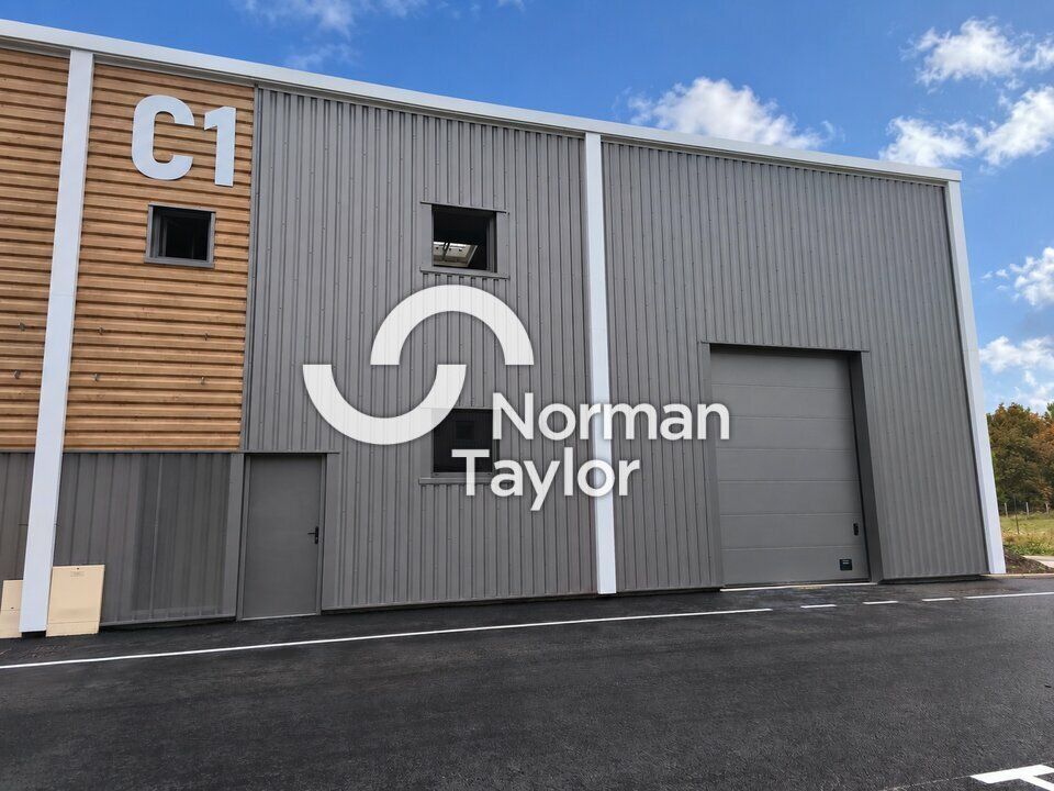 Vente local d''activites 150 m² non divisibles
