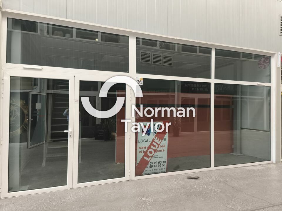 Location local commercial 135 m² non divisibles