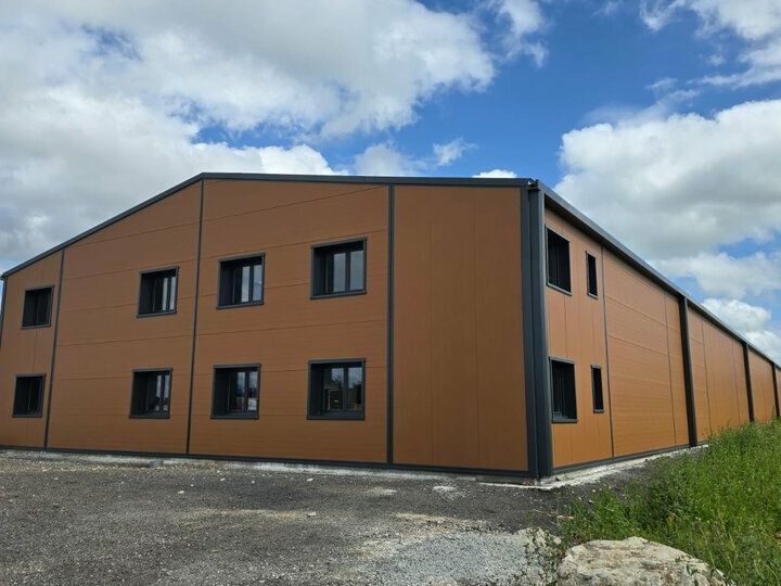 Vente local d''activites 1440 m² non divisibles