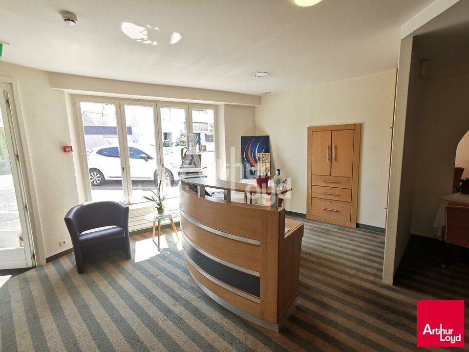 NOYAL SUR VILAINE - BATIMENT INDEPENDANT A LOUER - HOTEL/RESTAURANT
