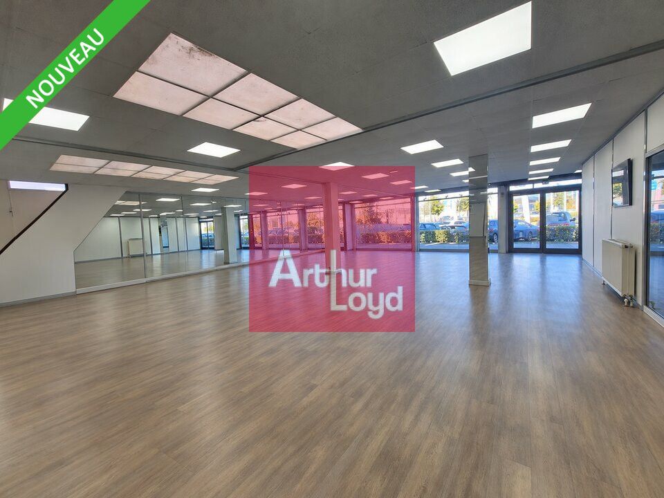 Vente local d''activites 937 m² non divisibles