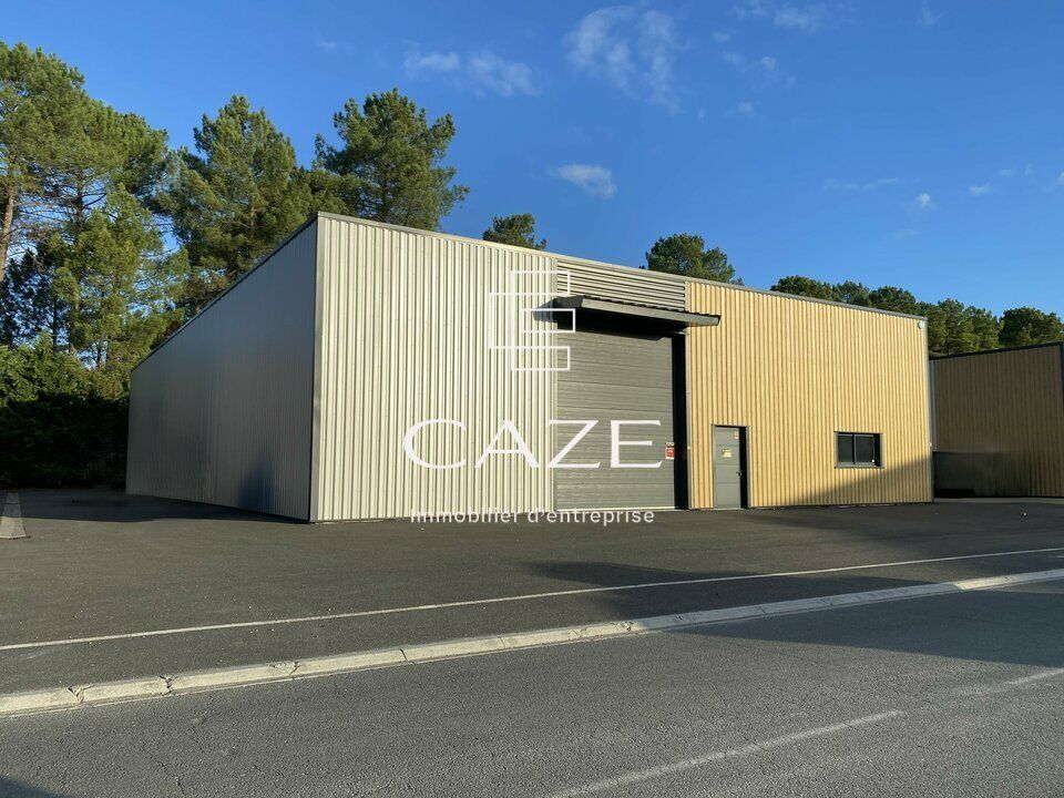 Location local d''activites 800 m² divisibles à partir de 200 m²