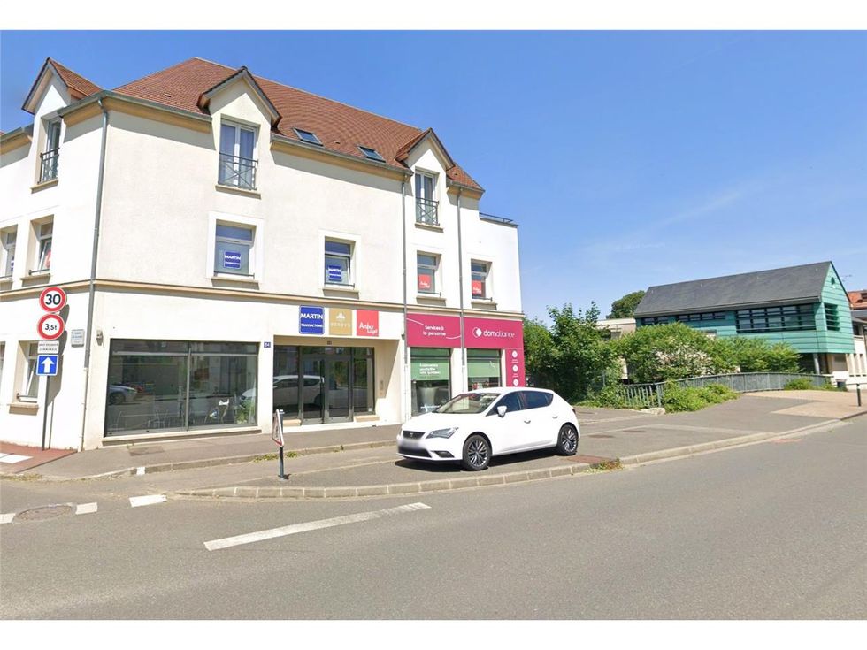 Location local 138 m² à Chartres