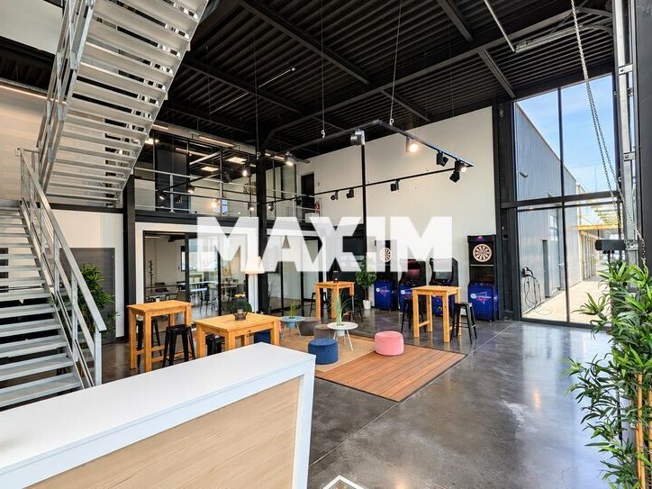 Location bureaux 587 m² non divisibles