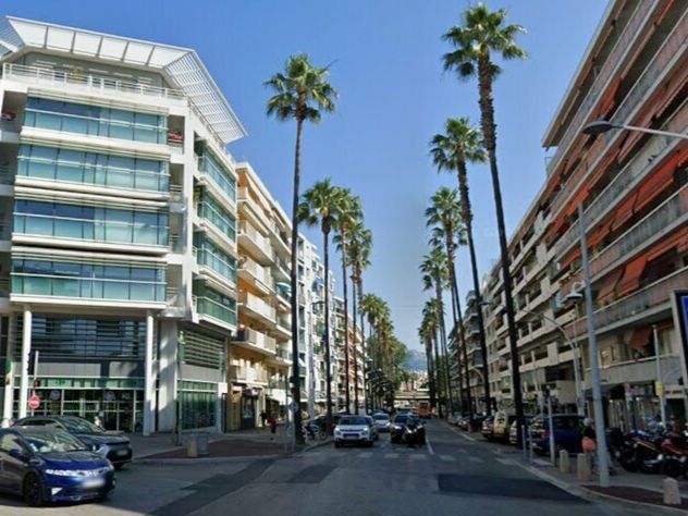 Vente entrepot 25 m² divisibles à partir de 12 m²