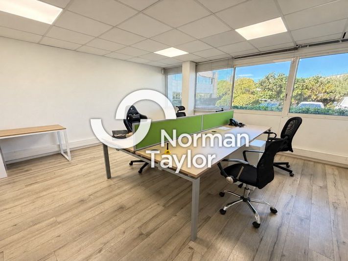 Location bureaux 85.5 m² non divisibles