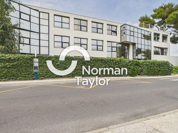 Vente bureaux 800 m² divisibles à partir de 335 m²