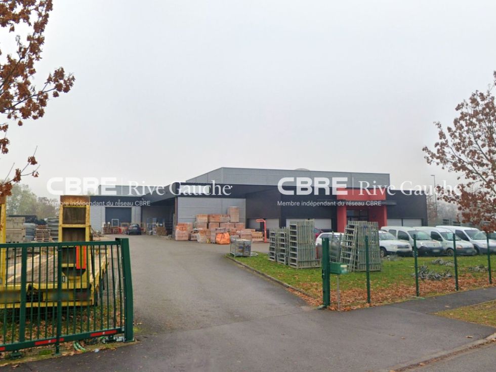 Location activité/entrepôt - 700 m²