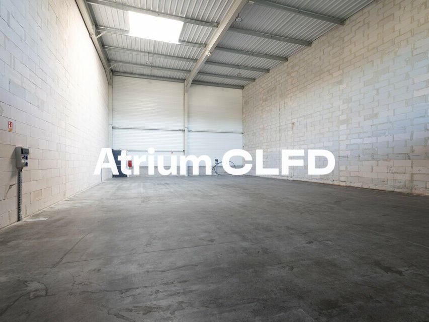 À LOUER - LOCAL D'ACTIVITÉ 384 M² - RUE DE FLAMINA - CLERMONT-FERRAND