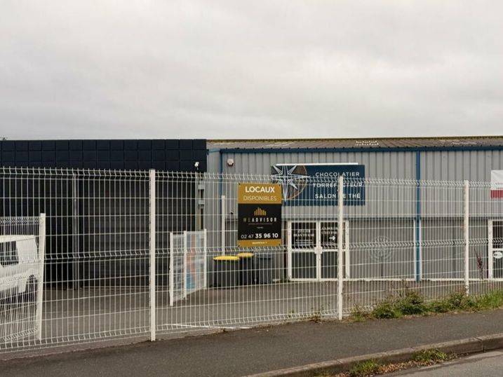 Location local commercial 340 m² non divisibles
