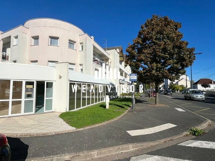 Location local commercial 154 m² non divisibles