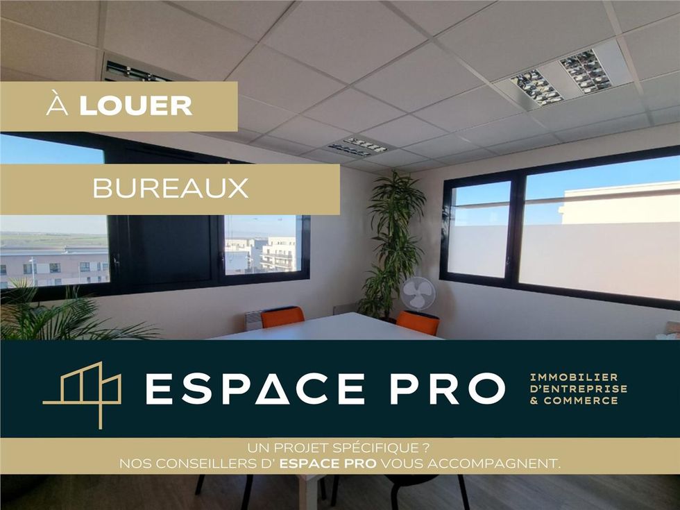 Location bureaux 100.00 m² à Caen