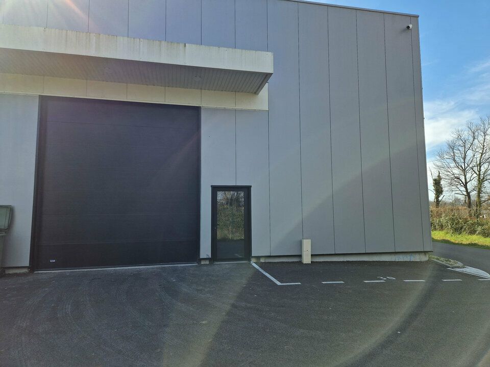 Location local d''activites 234 m² non divisibles