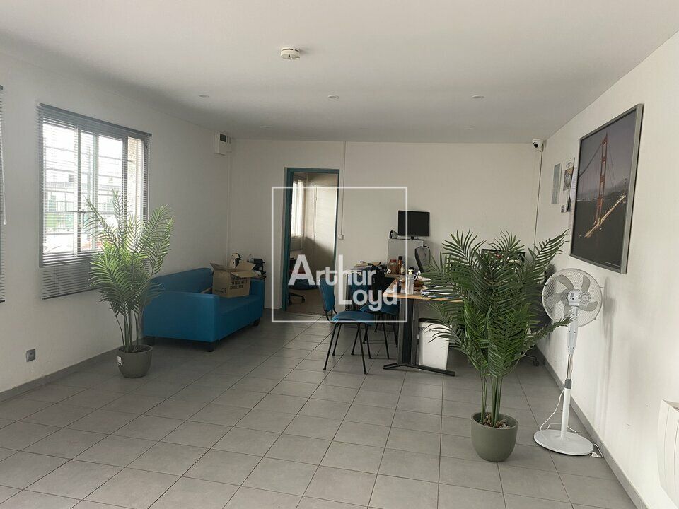 BATIMENT INDEPENDANT A VENDRE