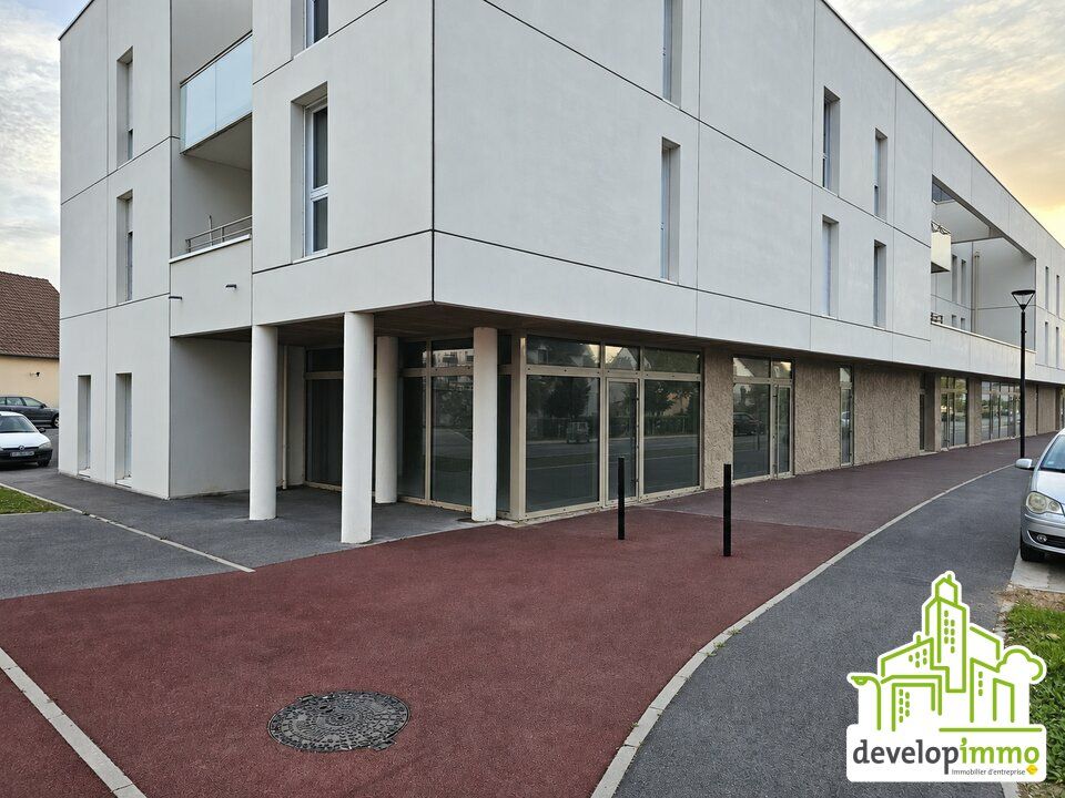 Vente local commercial 201.34 m² non divisibles