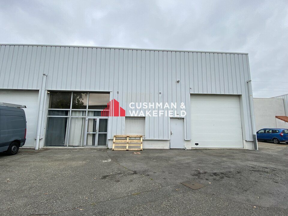 Location local d''activites 170 m² non divisibles