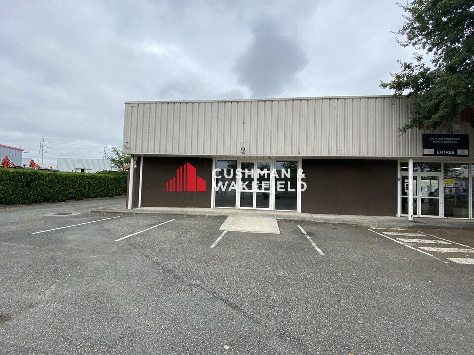 Location local commercial 194 m² non divisibles