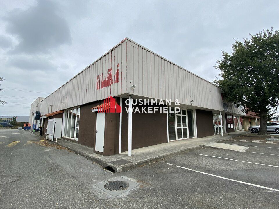 Location local commercial - 194 m²