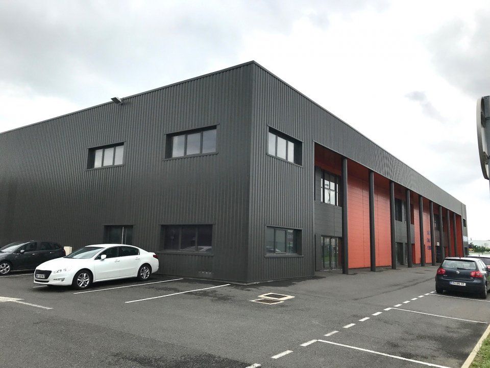 Location local d''activites 1200 m² non divisibles